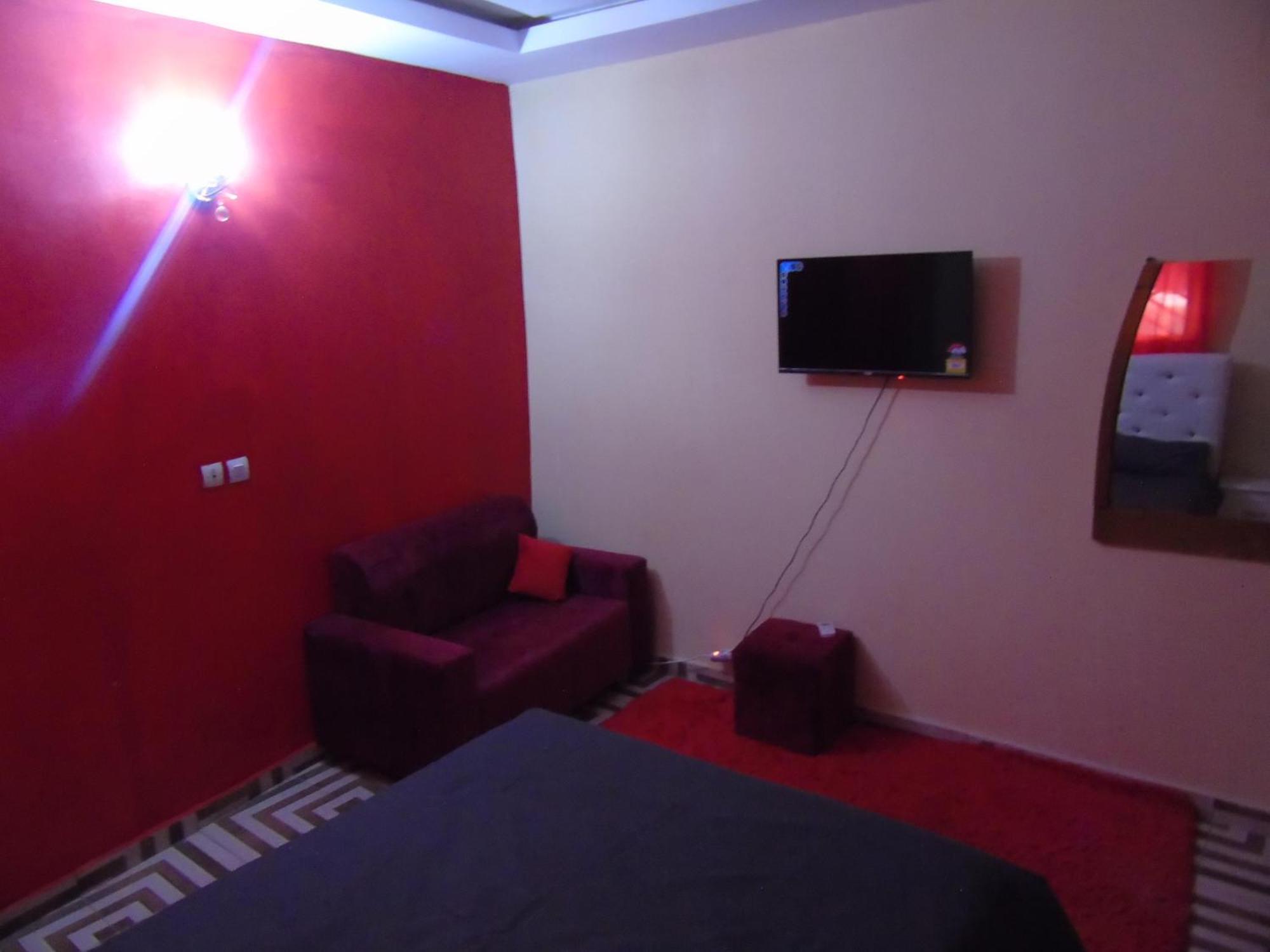 Welcome To Our Lovely 3-Bed Apartment In Abidjan Cocody Экстерьер фото