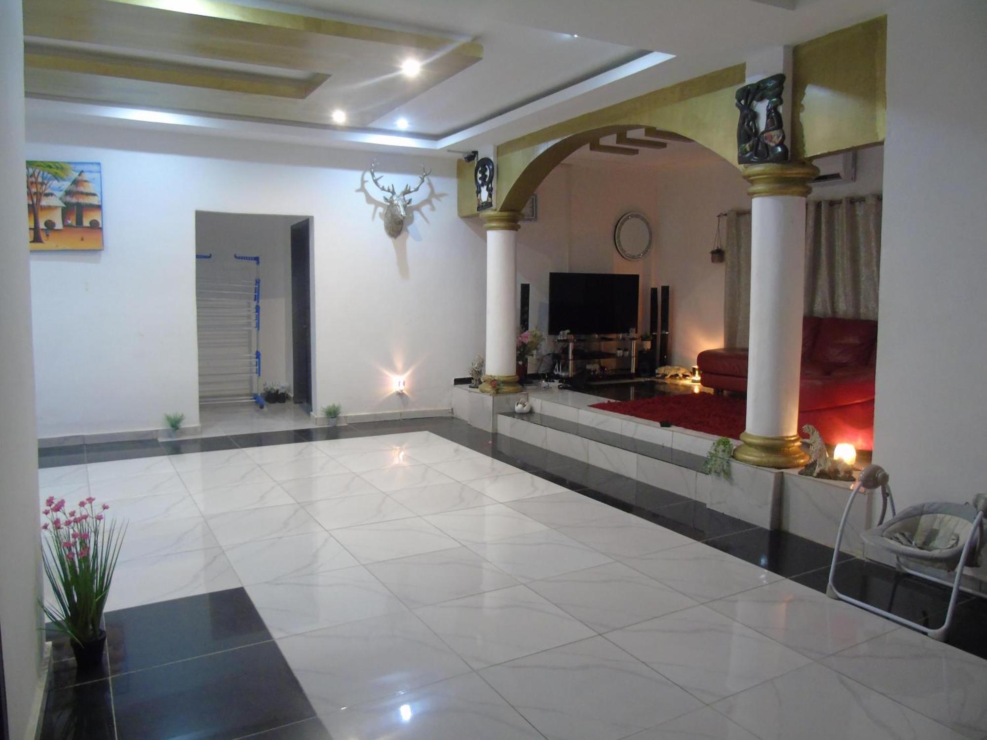 Welcome To Our Lovely 3-Bed Apartment In Abidjan Cocody Экстерьер фото